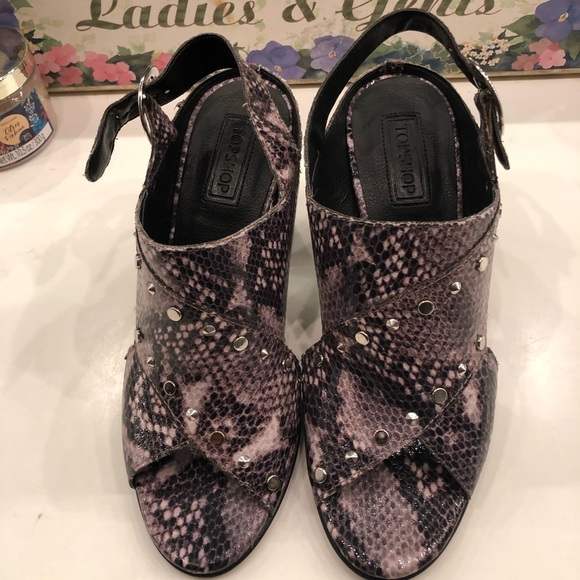 🎊HP🎊TOPSHOP Nixie Studded Sandals - Picture 5 of 8